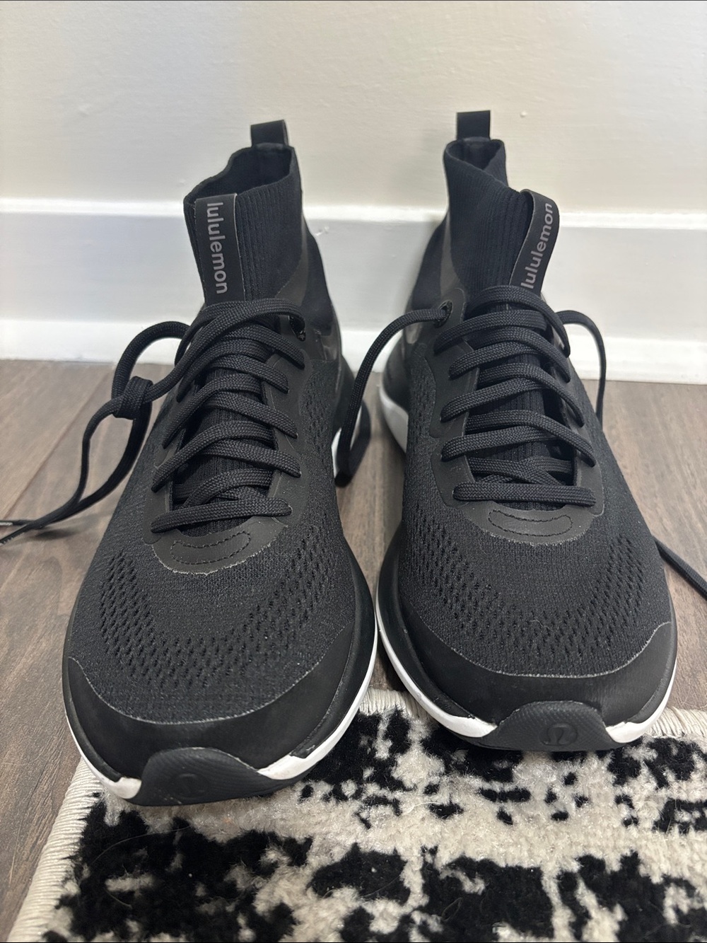 Lululemon Sneakers Size 9